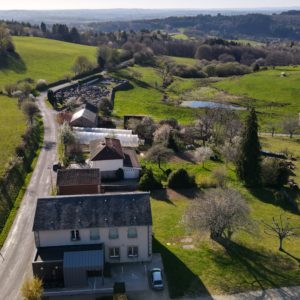 L église et la mairie d'Augne